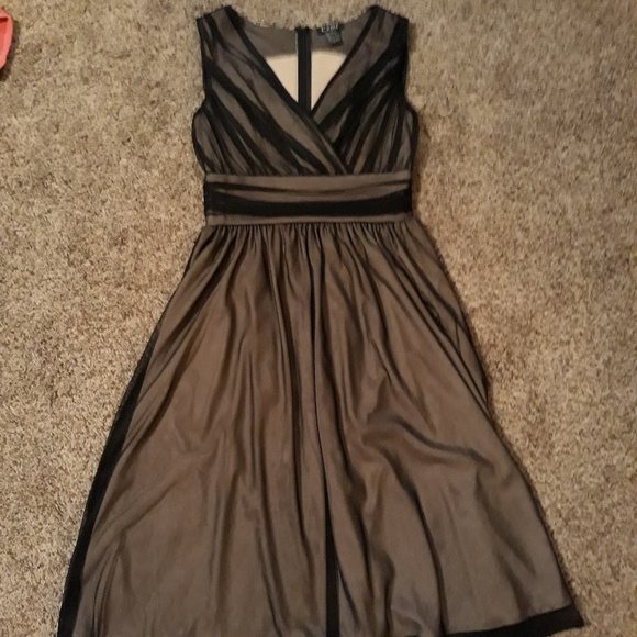 Dress - Picture 2 of 5